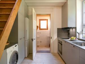 Cucina o angolo cottura di Chalet Dufaux by Interhome