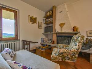 A seating area at Holiday Home Allodola by Interhome