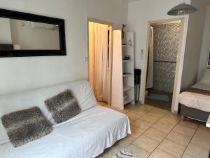 Imagen de la galería de Charmant studio centre historique stationnement à proximité, en Aix-en-Provence 5 fotos más