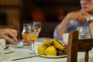 Comida en o cerca of this country house