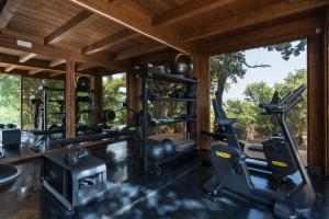 Fitness centrum a/nebo fitness zařízení v ubytování Hang Loose Cottage Hotel & Resort 4 stelle Gizzeria Calabria