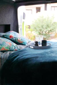 On Road- feel freedom with campervan!客房内的一张或多张床位