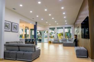 Istumisnurk majutusasutuses Lake Home: Relax and Unwind in Mission Hidden Gem
