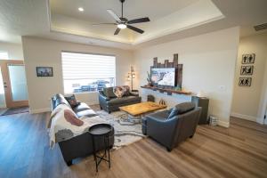 Posezení v ubytování Searchers Hideaway at Kabab - New West Properties