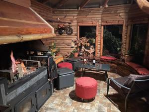 Posezení v ubytování Valle el Abra Ralún Lodge