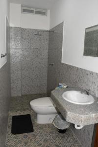 A bathroom at Hostal Amelia de la Rosa