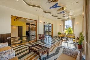 Lobbyn eller receptionsområdet på Sterling Balicha Udaipur