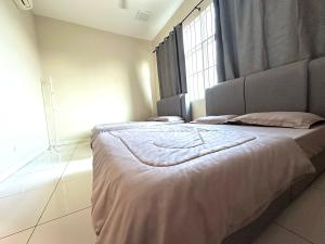 Gallery image of Elegant Guang Home 6pax Skypod Puchong Near IOI MALL in Puchong