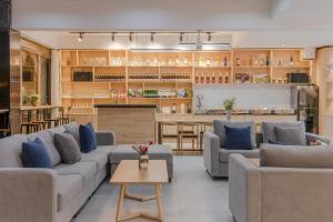 Istumisnurk majutusasutuses Shangri-La Jinwushe Boutique Inn