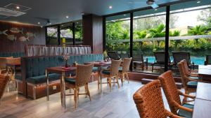 Басейн в CHiEM HoiAn - The Beachside Boutique Hotel & Villa або поблизу