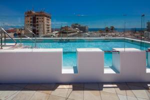 Bazén v ubytování Hotel Sireno Torremolinos - Adults Only, Ritual Friendly nebo v jeho okolí