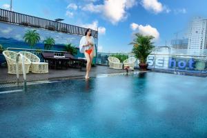 Bazen v nastanitvi oz. blizu nastanitve Dylan Hotel Danang
