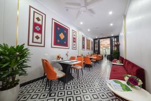 Posezení v ubytování Hanoi Liliane Hotel and Travel