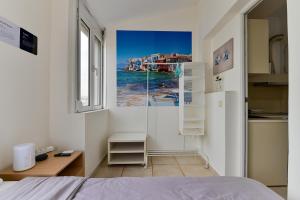 Posteľ alebo postele v izbe v ubytovaní Acropolis view Penthouse by WeHost Athens