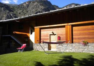 Cảnh núi rừng hoặc tầm nhìn ra núi từ căn hộ +5 ảnh