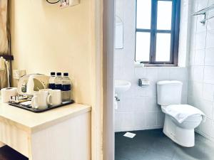Bagno di Asphodel Inn