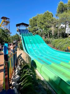 Bazén v ubytování APARTBEACH ADRIATICO 518 VISTAS PLAYA y CLIMATIZADO nebo v jeho okolí