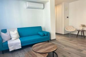 Posezení v ubytování Phaedrus Living Coral Suites Ambiance
