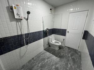 Koupelna v ubytování Nuttida resort ณัฐธิดา รีสอร์ท