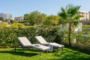 Zahrada ubytování New luxury apartment with PRIVATE Heated POOL and amazing terrace with seaview