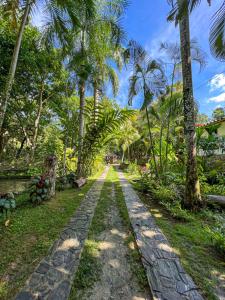 Un jardín fuera de EcoHotel Inka Minka Spa & Wellness