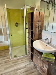 Koupelna v ubytování Ferienwohnung Wagner + 20 fotografií