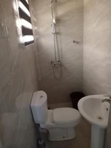 Vannituba majutusasutuses OD-V!CK'S CLASSIC, Wuse 2 extension, upscale Jahi district WiFi,24hr power,security, dstv