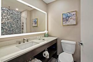 Wingate by Wyndham Macon I-75的一间浴室