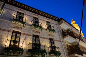a building with plants on the side of it at Luxury Macabeo 25 in Novelda