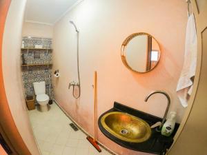 Un baño de Atlantic Vibes Surf Hostel