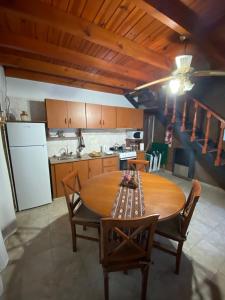 Η κουζίνα ή μικρή κουζίνα στο Cabañas flotter