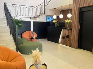 Istumisnurk majutusasutuses Le M Hôtel