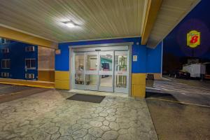 Fotografie z fotogalerie ubytování Super 8 by Wyndham Rockford I-90 Casino District v destinaci Rockford