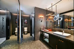 Arthur Hotel Luogang Xiangang Metro Guangzhou-Free Breakfast and Free Afternoon Teaにあるバスルーム