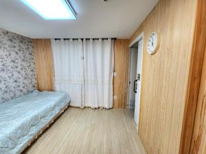 Gallery image of Near World cup stadium New, full optioned, huge house in Goyang