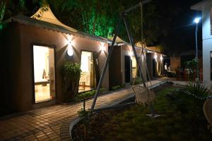 Fotografie z fotogalerie ubytování The Whispering Palms Resort v destinaci Bhópál