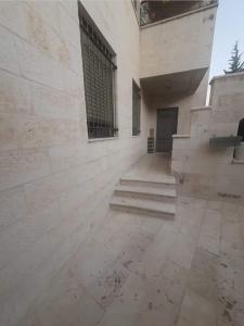 Gallery image of شقة ٣ غرف نوم واسعة بدير غبار in Amman