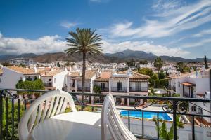 A balcony or terrace at Hotel Villa Flamenca