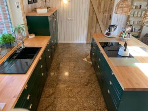 Kuchyň nebo kuchyňský kout v ubytování Ferienwohnung im Landhaus