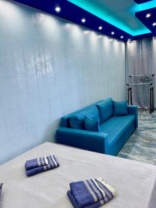 Posezení v ubytování LUXURY STUDIO 2 FIRSTLINE SEA BY MAKHOME