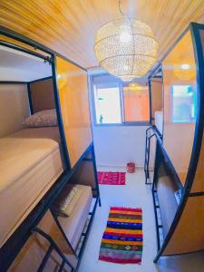 Cama o camas de una habitación en Atlantic Vibes Surf Hostel