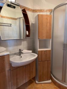 Koupelna v ubytování Villa Theresa