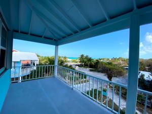 Balkón nebo terasa v ubytování Hideaways Exuma