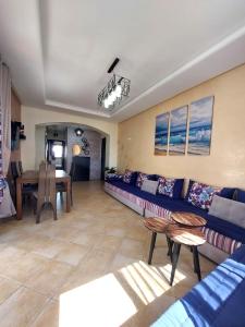 Posezení v ubytování Lilacs Garden Cabo Negro Piscines WiFi -only family