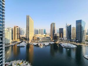 Fotografie z fotogalerie ubytování Bay Central Marina Suites " Full Marina Views & Balcony " v Dubaji
