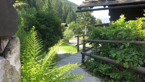 Zahrada ubytování MONDI Bellevue Alm Gastein