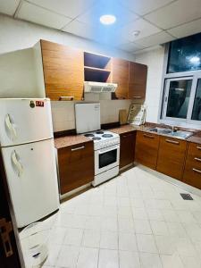 Fotografie z fotogalerie ubytování Luxury Fully Furnished Apartment Pool With Fascinating Marina View v Dubaji
