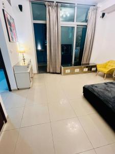 Fotografie z fotogalerie ubytování Luxury Fully Furnished Apartment Pool With Fascinating Marina View v Dubaji