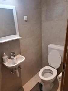Łazienka w obiekcie Apartman Zuki