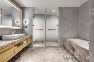 Koupelna v ubytování Kaohsiung Marriott Hotel